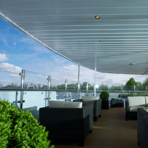 Avalon Vista river cruise ship - Avalon Outdoor Seating Area